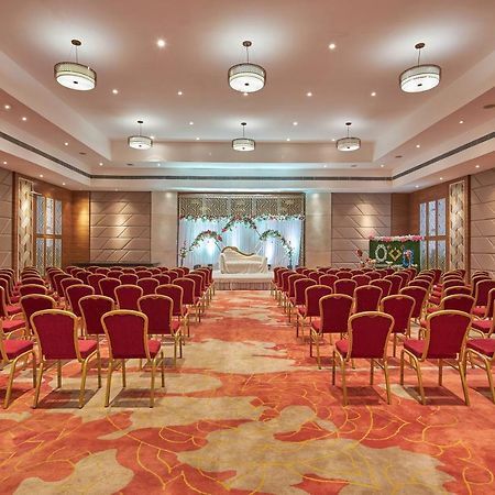 Royal Orchid Central Grazia, Navi Mumbai Kültér fotó