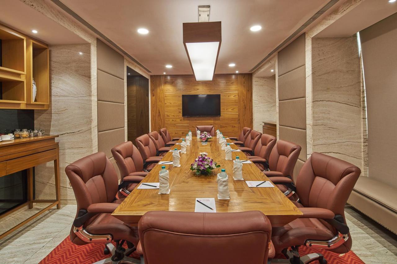 Royal Orchid Central Grazia, Navi Mumbai Kültér fotó