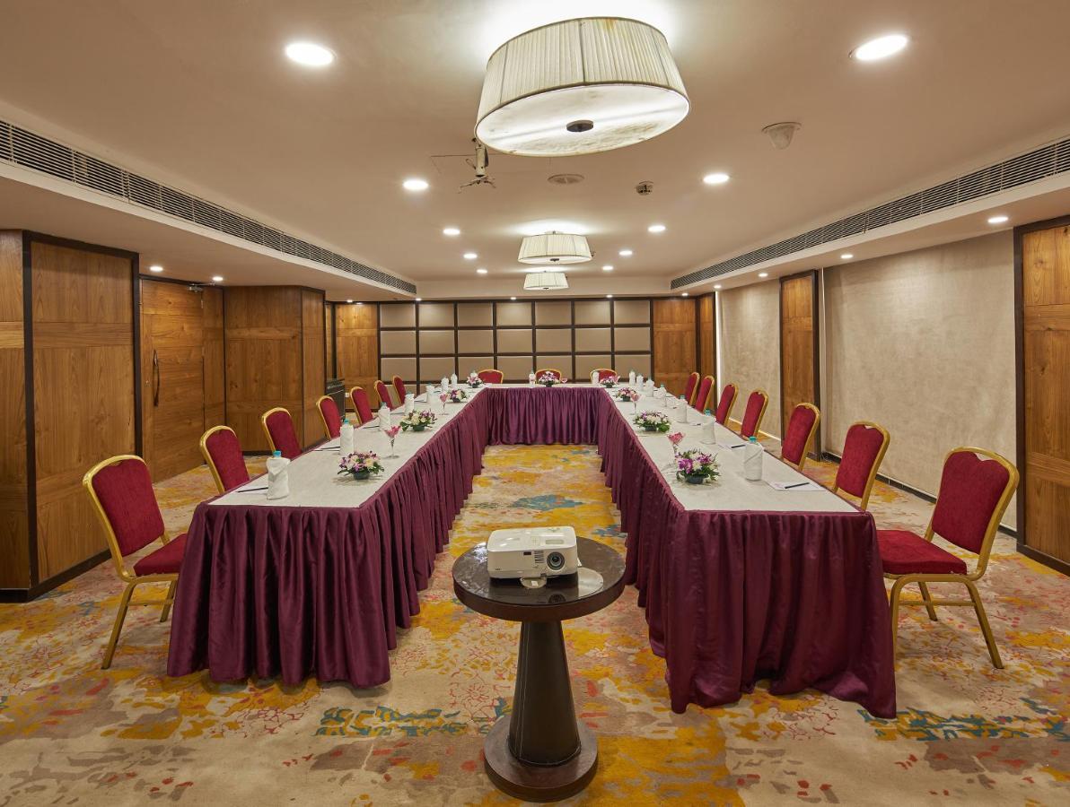 Royal Orchid Central Grazia, Navi Mumbai Kültér fotó