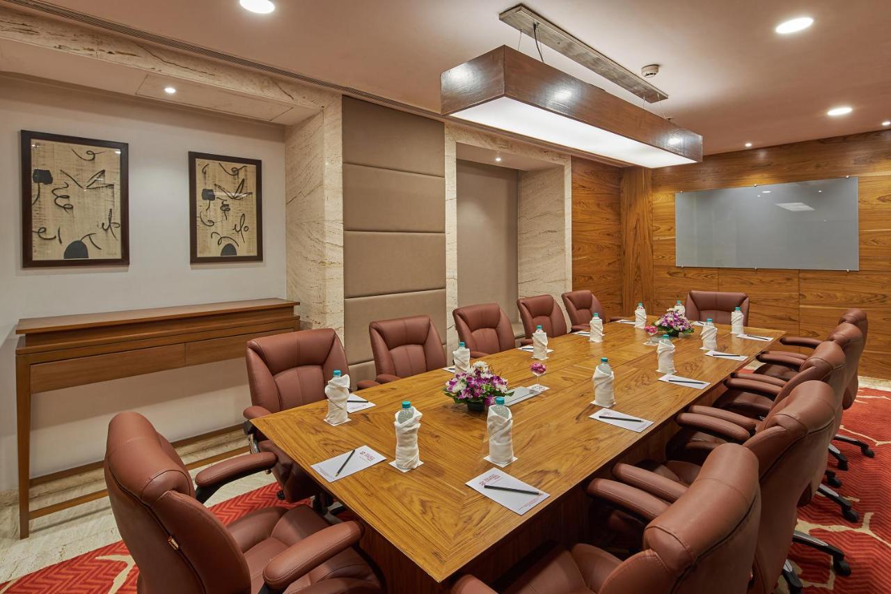 Royal Orchid Central Grazia, Navi Mumbai Kültér fotó