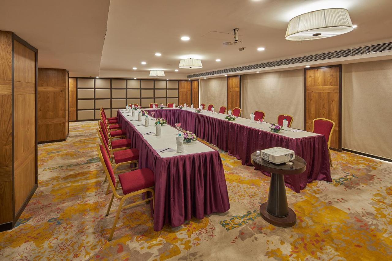 Royal Orchid Central Grazia, Navi Mumbai Kültér fotó