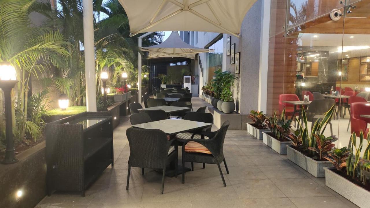 Royal Orchid Central Grazia, Navi Mumbai Kültér fotó
