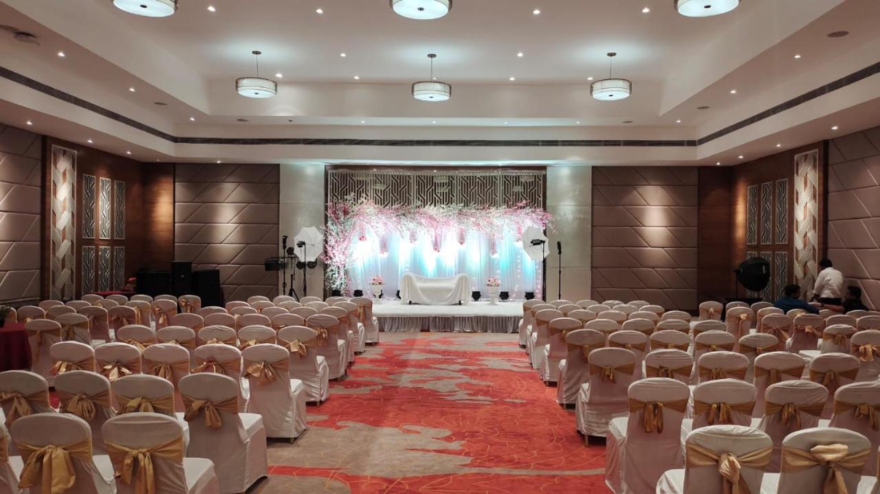 Royal Orchid Central Grazia, Navi Mumbai Kültér fotó